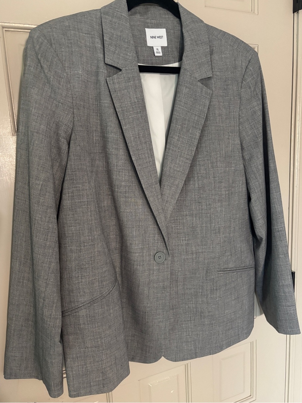 Nine West Light Gray Single-Button Notch Lapel Blazer